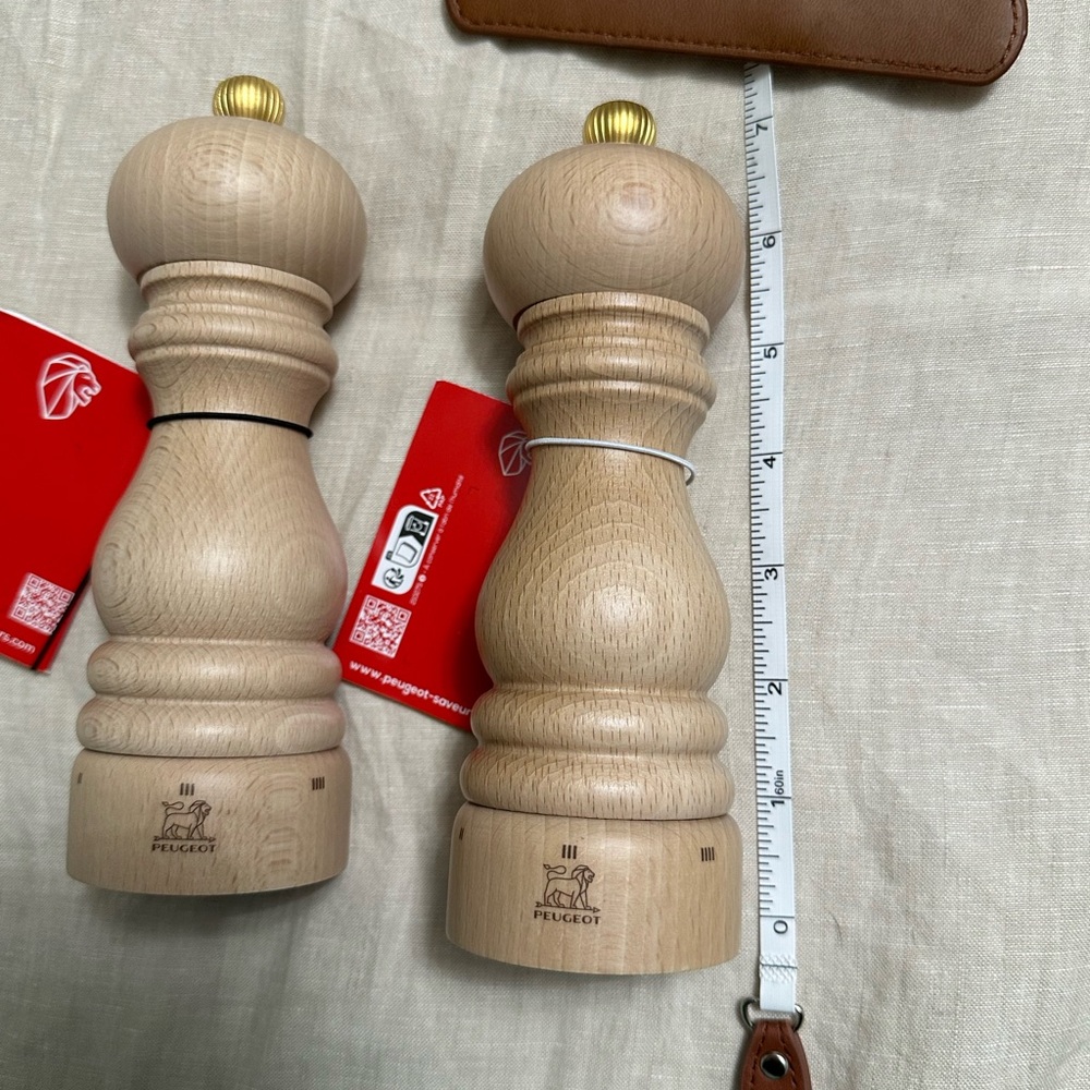 NWT Sur La Table Salt and pepper grinder made in France original price $110